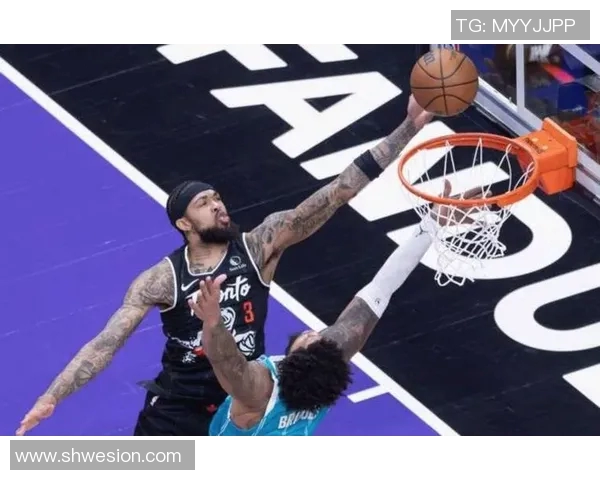 猛龙球星连续三场狂砍30+,成为赛季最亮眼新秀 猛龙球星连续三场狂砍30+,成为赛季最亮眼新秀